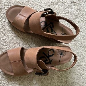 OTBT wedge sandals